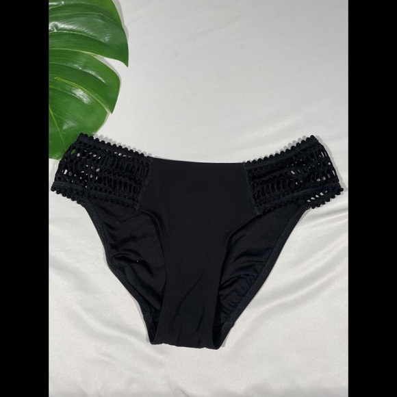 NEW Robin Piccone Sophia Side Crochet Bikini Bottom in Black‎ [ Small ] - Picture 4 of 10